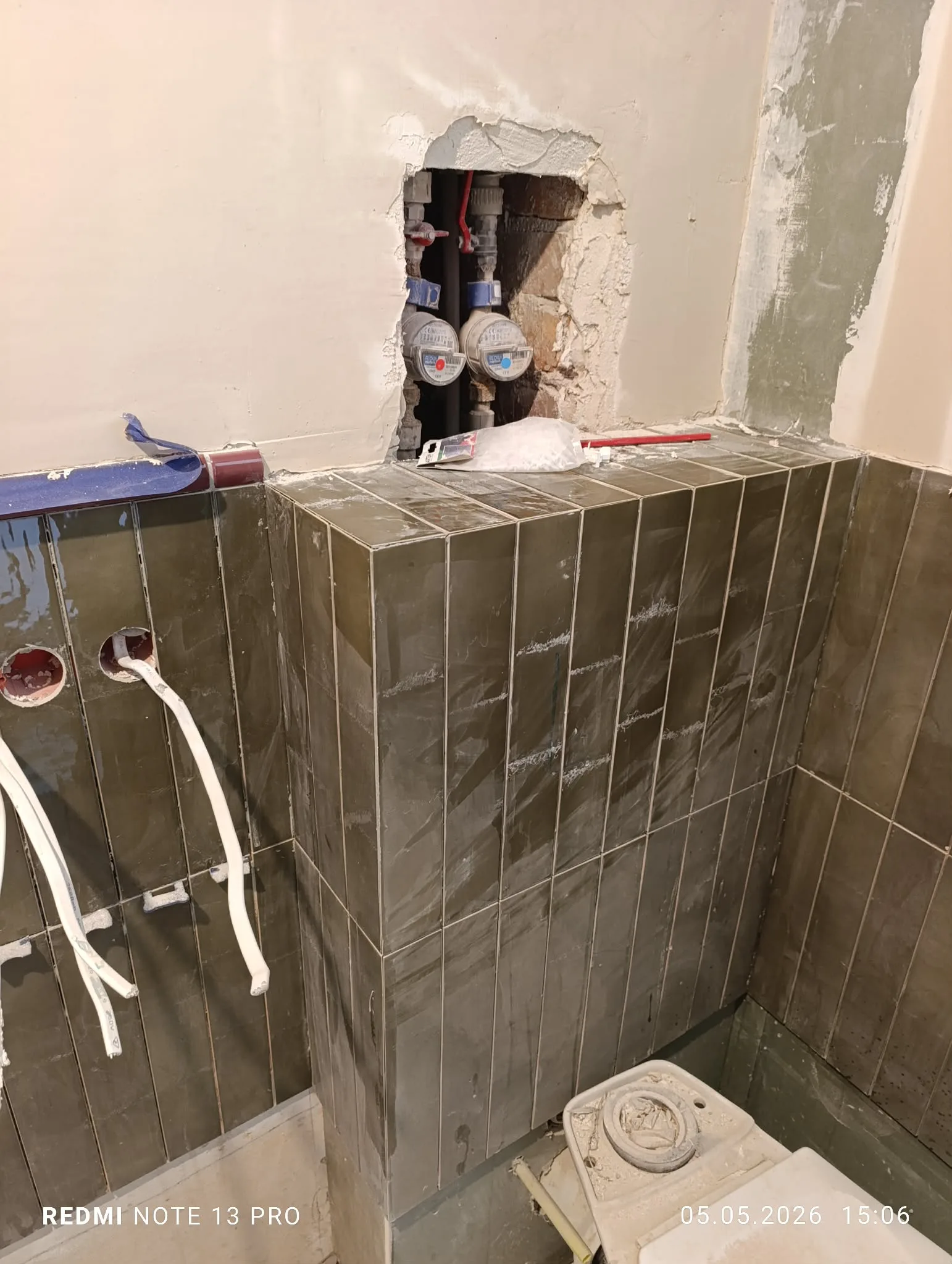 Remont łazienki z instalacją hydrauliczną
